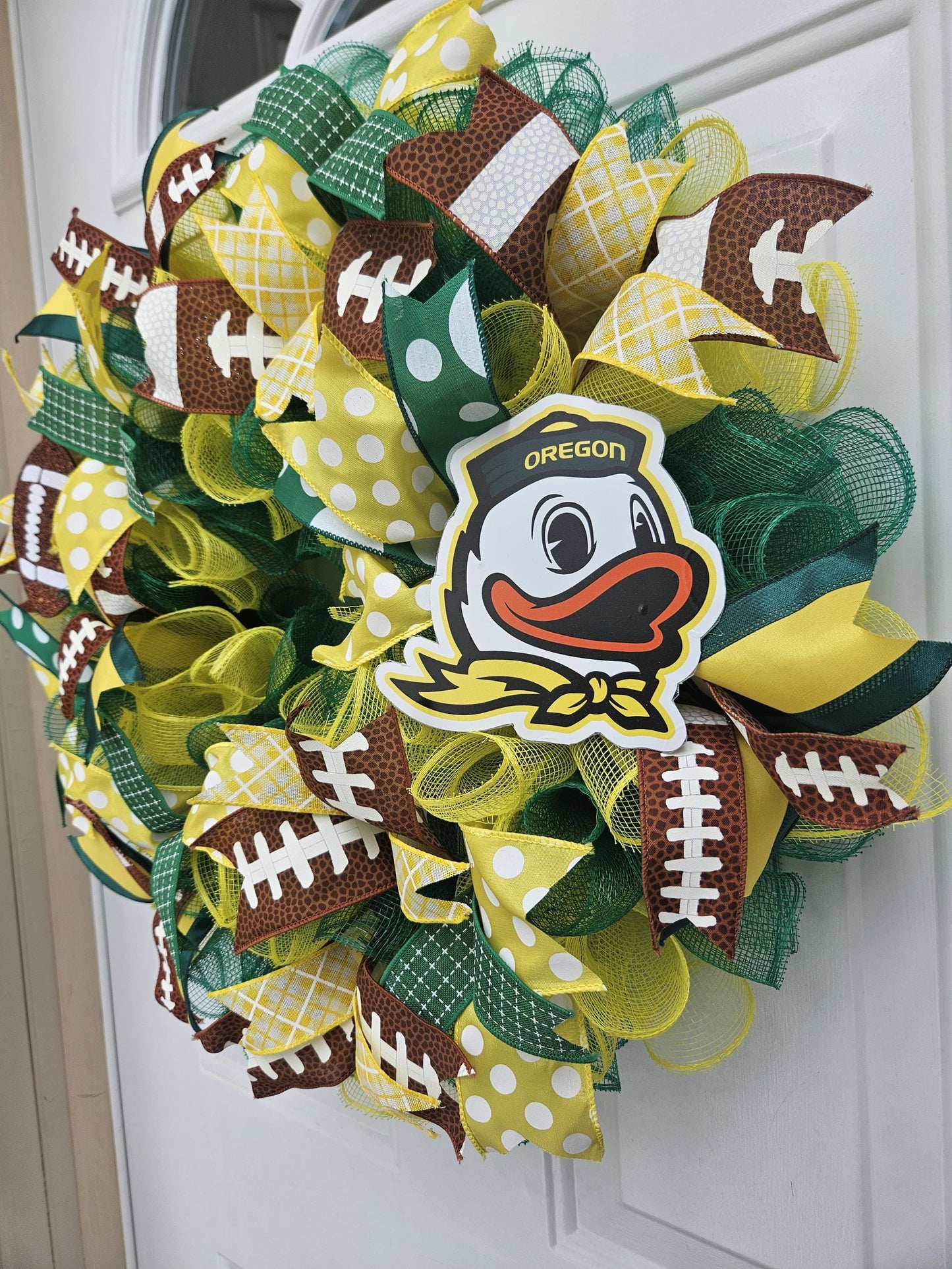 Oregon Ducks Wreath, Football Lover, College Football, Front Door Decor, Man Cave